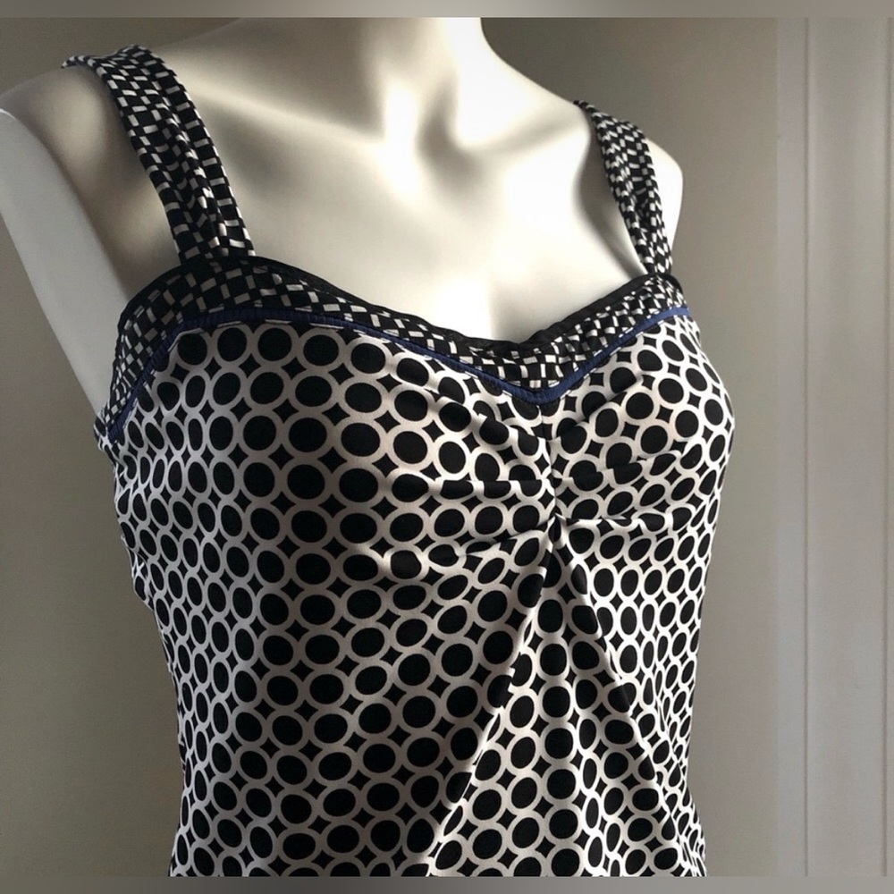WHITE HOUSE BLACK MARKET Silky Top, Black/White Design w/ Blue Lining, Small EUC